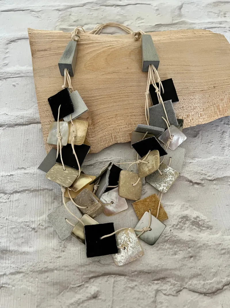 Amya Wood & Shell Necklace