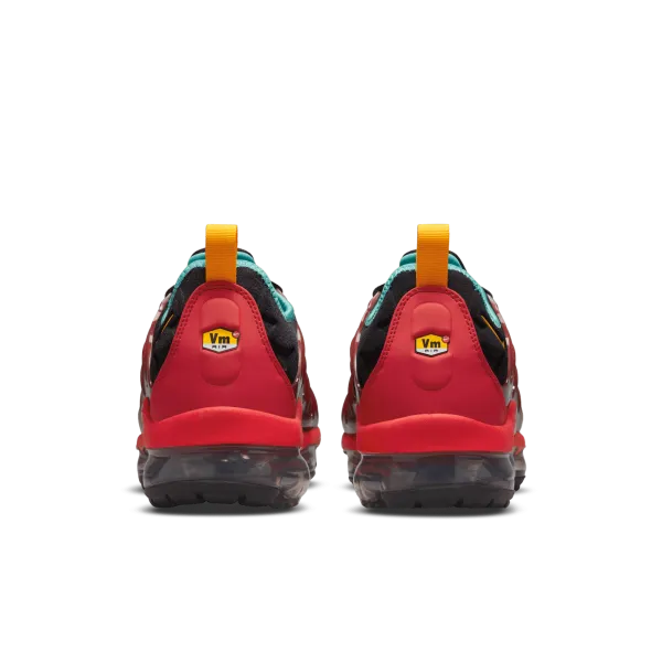 Nike - Men - Air Vapormax Plus - Black/University Gold/Red