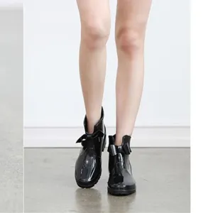 Rouroliu Bowtie Ankle Rain Boots Women Flat Heels